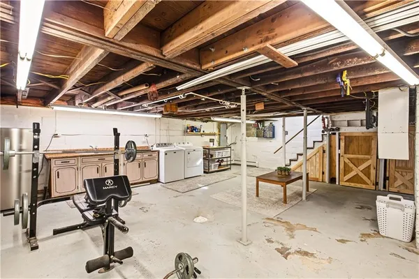 a view of a storage & utility room