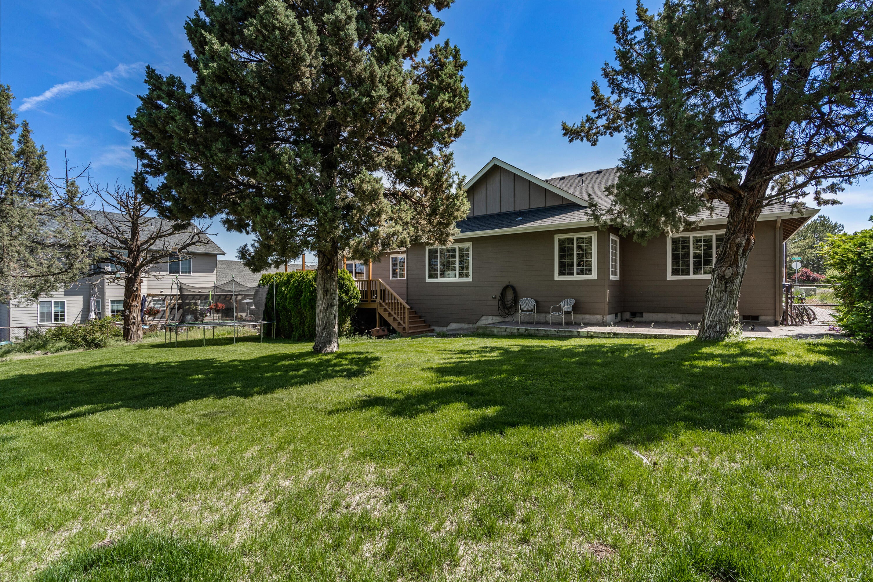 2625 Southwest 37th Street Redmond, OR 97756 - Photo 22 of 26 2023_06_05_2625_sw_37th_st_rdm-21