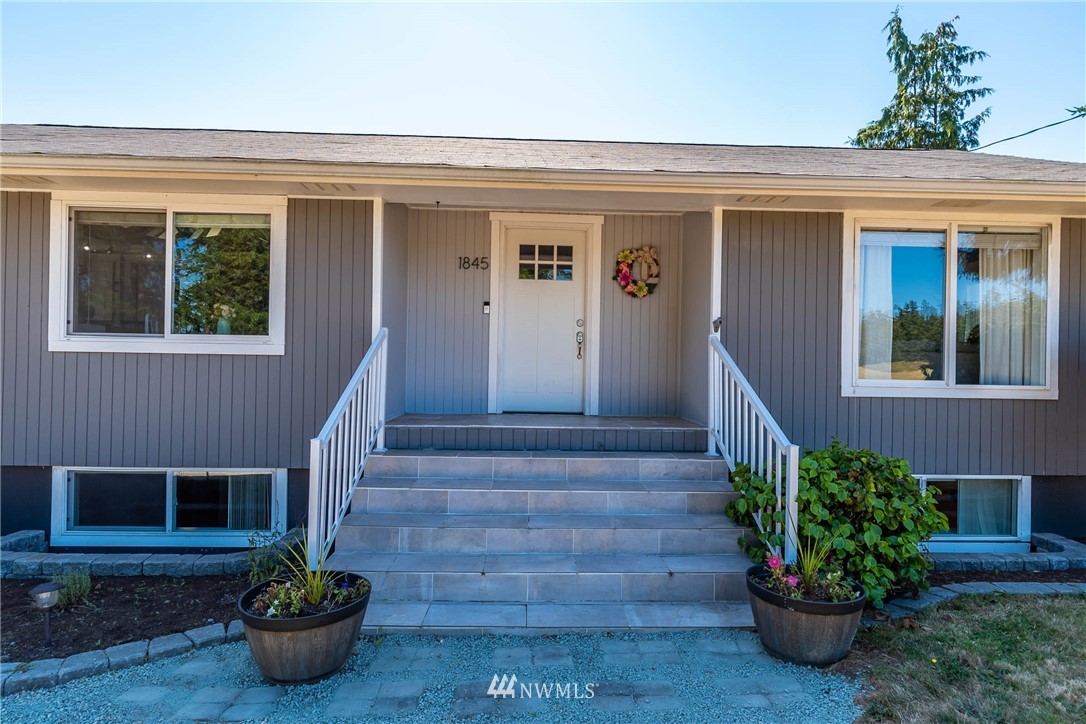 1845 Fort Nugent Road Oak Harbor, WA 98277 - Photo 2 of 33 Gallery Image 2