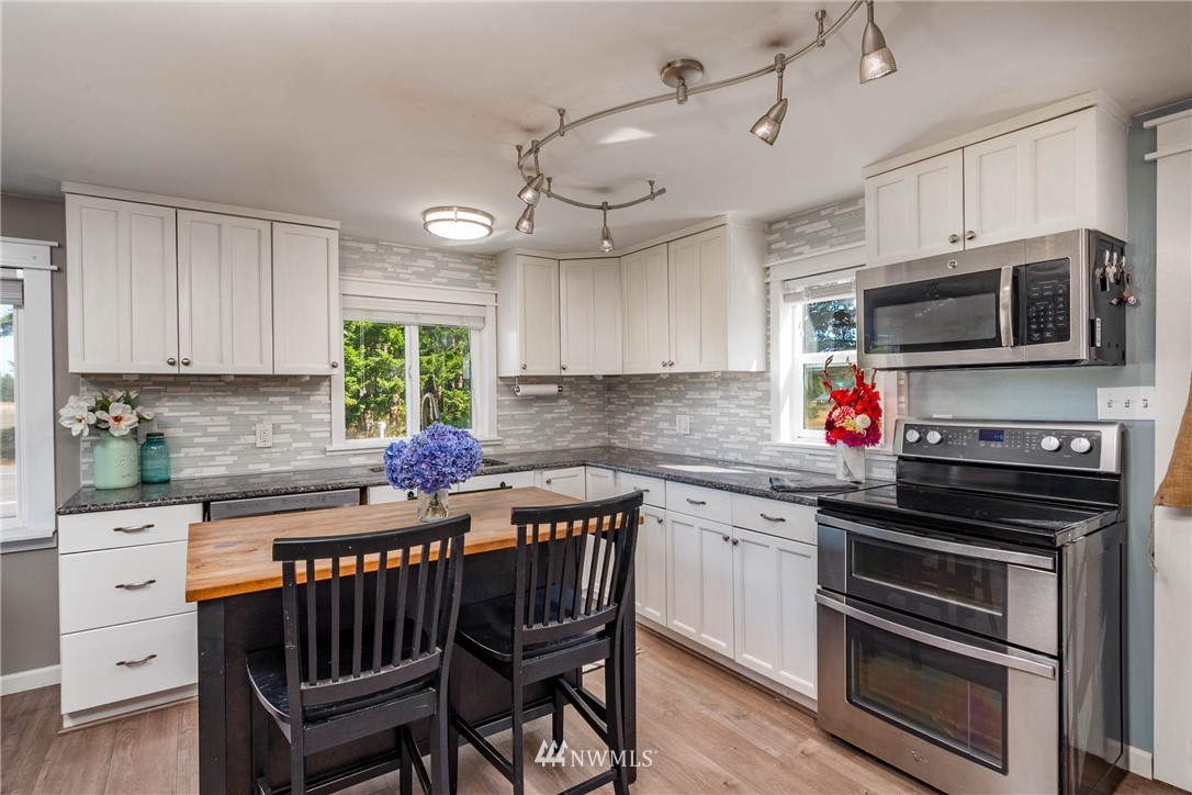 1845 Fort Nugent Road Oak Harbor, WA 98277 - Photo 13 of 33 Gallery Image 13