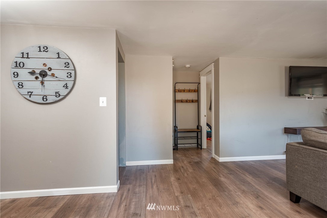 1845 Fort Nugent Road Oak Harbor, WA 98277 - Photo 4 of 33 Gallery Image 4