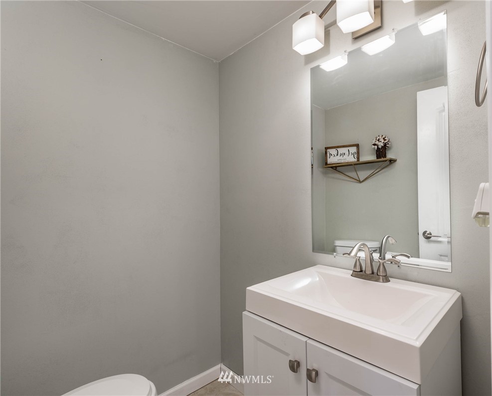 1845 Fort Nugent Road Oak Harbor, WA 98277 - Photo 5 of 33 Gallery Image 5