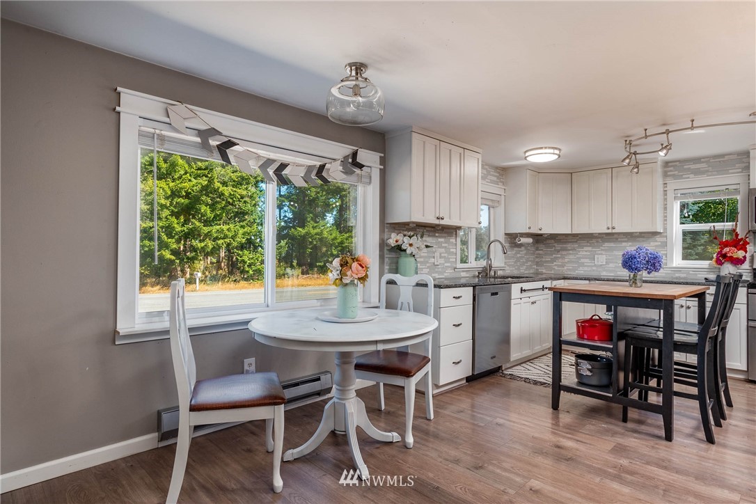 1845 Fort Nugent Road Oak Harbor, WA 98277 - Photo 10 of 33 Gallery Image 10