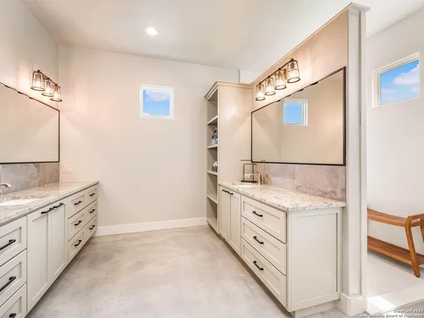 $1,700,000 | 497 Cypress Fls Road, Utopia, TX 78884