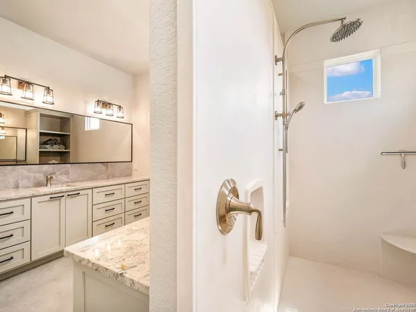 $1,700,000 | 497 Cypress Fls Road, Utopia, TX 78884