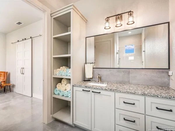 $1,700,000 | 497 Cypress Fls Road, Utopia, TX 78884