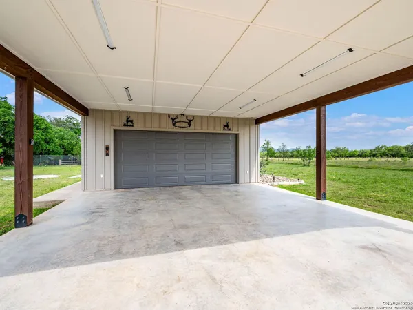 $1,700,000 | 497 Cypress Fls Road, Utopia, TX 78884