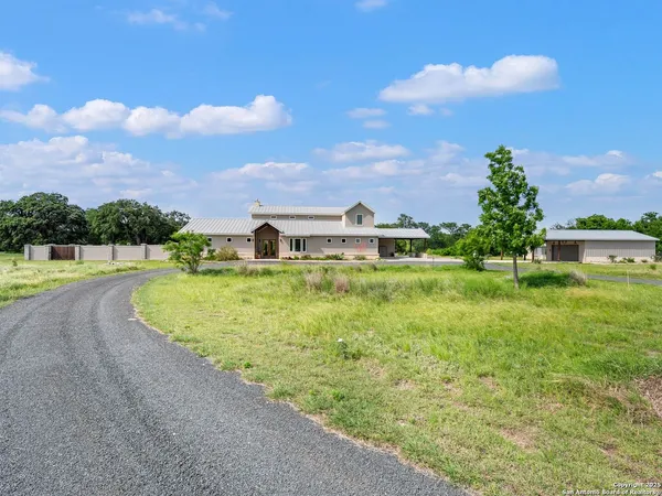 $1,700,000 | 497 Cypress Fls Road, Utopia, TX 78884