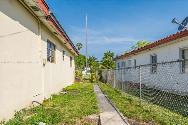 $1,200,000 | 1510 Normandy Drive, Miami Beach, FL 33141