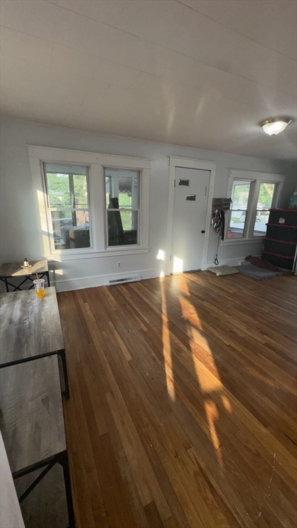21 Fullerton Street Springfield, MA 01151 - Photo 12 of 32