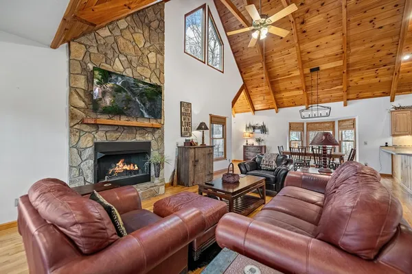 $545,000 | 380 Oak Ridge Way, Morganton, GA 30560