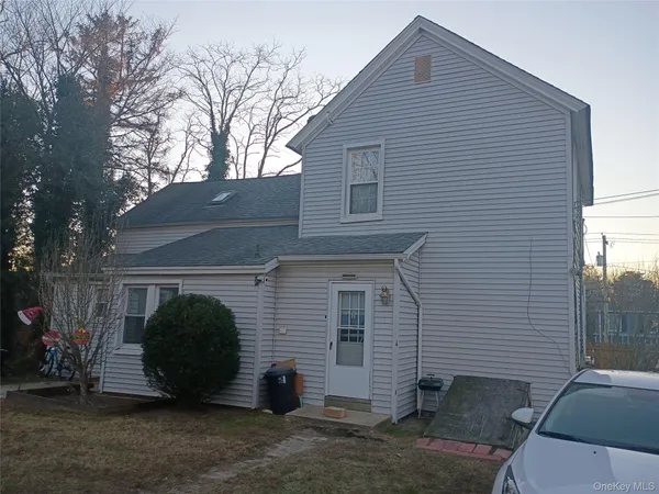 $699,990 | 1401 North Ocean Avenue, Medford, NY 11763