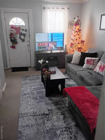 $699,990 | 1401 North Ocean Avenue, Medford, NY 11763