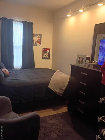 $699,990 | 1401 North Ocean Avenue, Medford, NY 11763