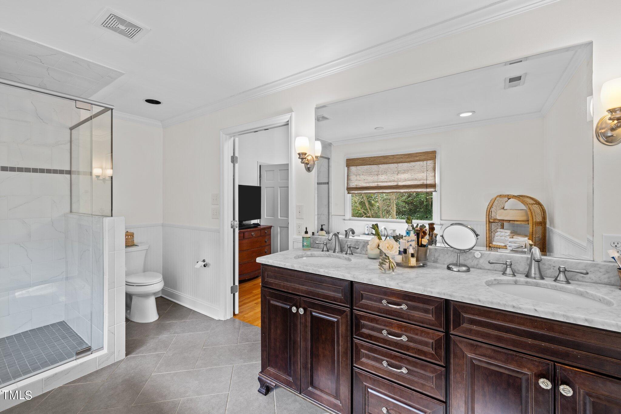 2216 Oxford Road Raleigh, NC 27608 - Photo 32 of 48 38-web-or-mls-5Z8A6544