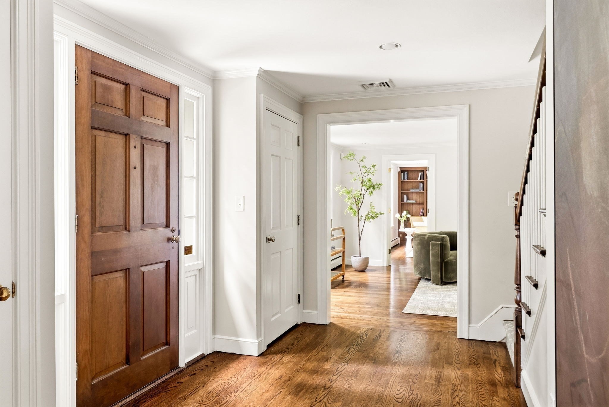 5 Wildwood Road Wayland, MA 01778 - Photo 2 of 20 Gallery Image 2
