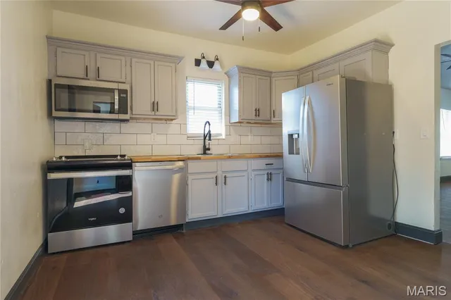 $119,900 | 2914 Pershing Boulevard, Granite City, IL 62040