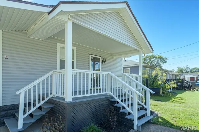 $119,900 | 2914 Pershing Boulevard, Granite City, IL 62040