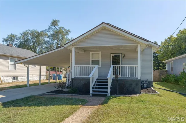 $119,900 | 2914 Pershing Boulevard, Granite City, IL 62040