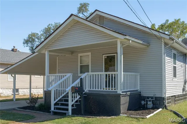 $119,900 | 2914 Pershing Boulevard, Granite City, IL 62040