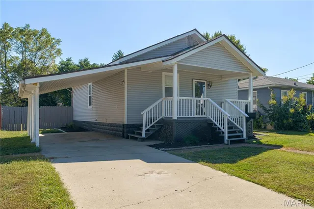 $119,900 | 2914 Pershing Boulevard, Granite City, IL 62040