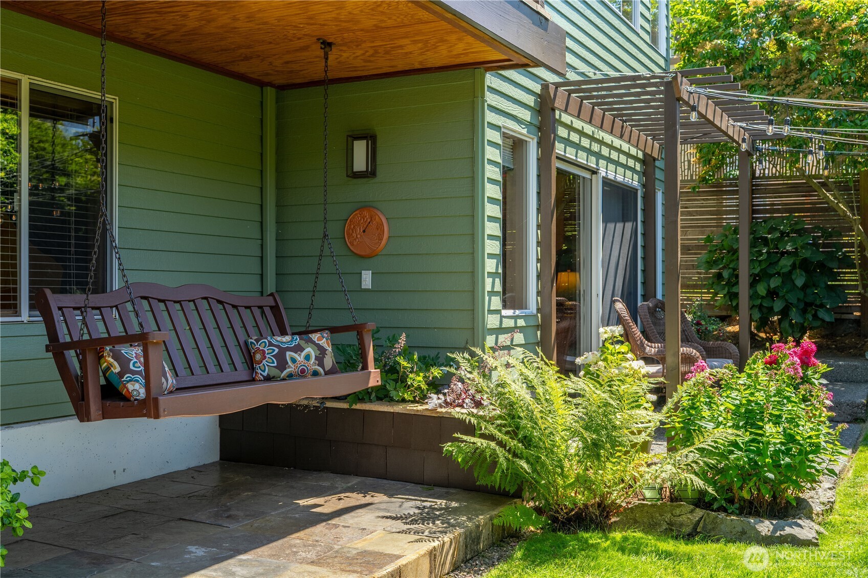 9297 44th Avenue Southwest Seattle, WA 98136 - Photo 37 of 40