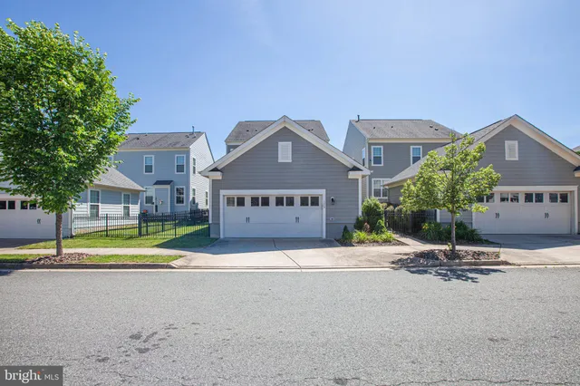 $599,000 | 1205 Saunders Drive, Fredericksburg, VA 22401