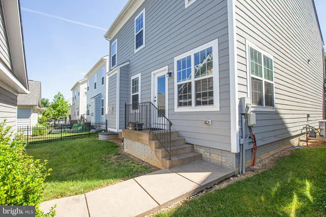 $599,000 | 1205 Saunders Drive, Fredericksburg, VA 22401