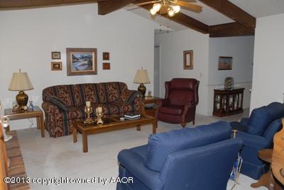 8207 Goodnight Trail Amarillo, TX 79110 - Photo 3 of 16 a living room with furniture