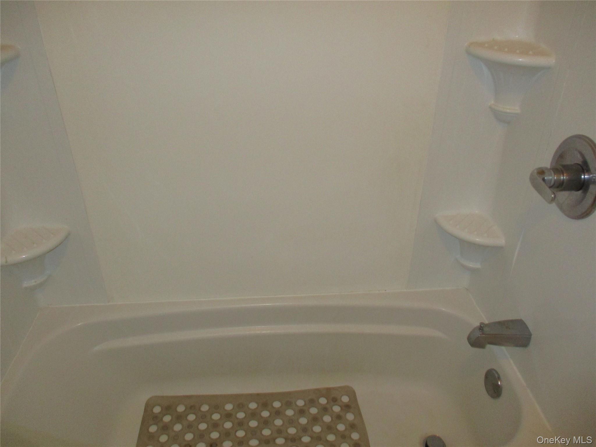 33 Bayview Terrace, Unit 1 Newburgh, NY 12550 - Photo 16 of 20 Bathroom with tub / shower combination