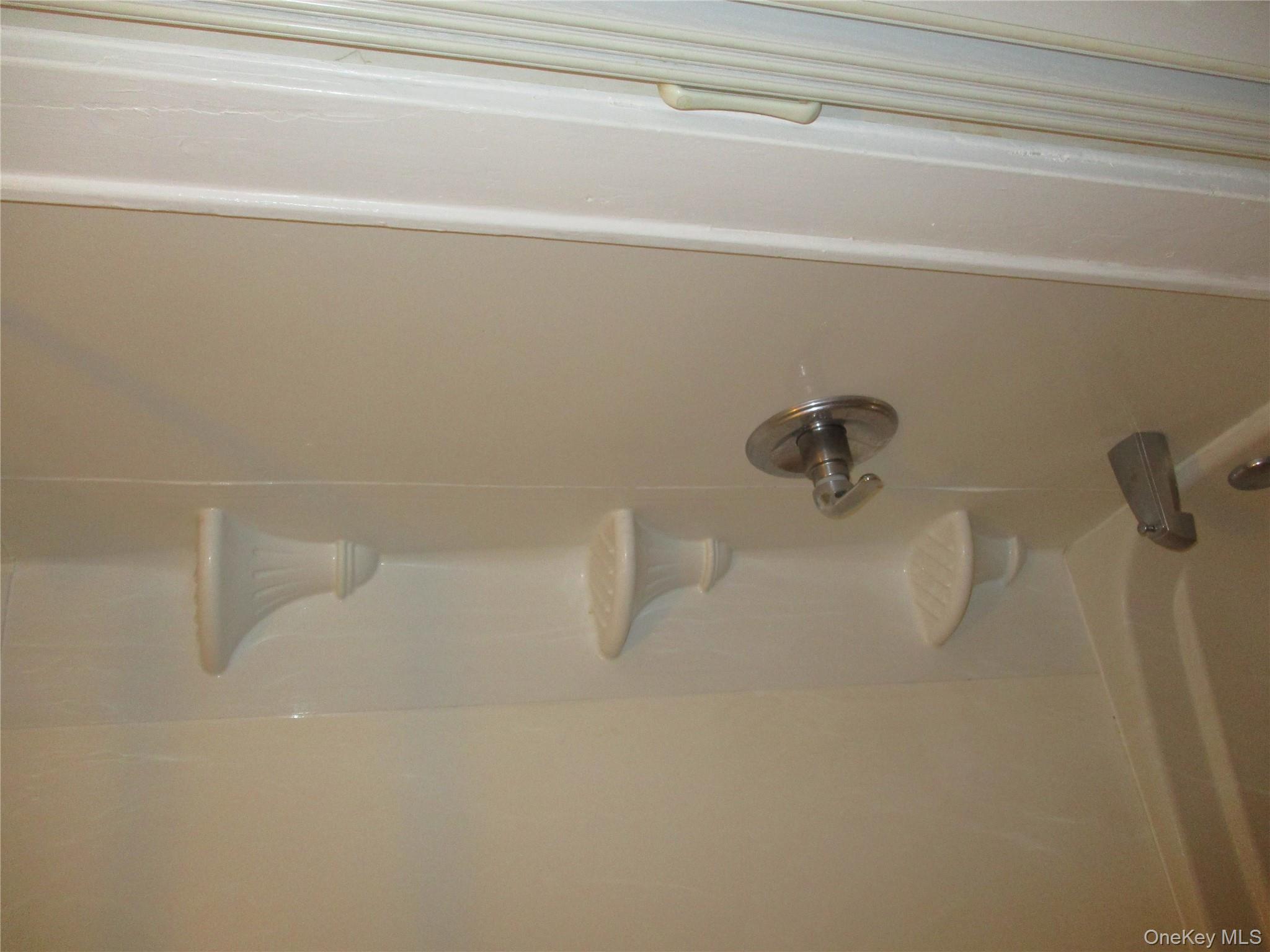 33 Bayview Terrace, Unit 1 Newburgh, NY 12550 - Photo 17 of 20 Bathroom view of bathtub / shower combination