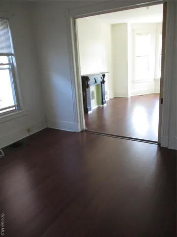 $2,350 | 33 Bayview Terrace, Unit 1, Newburgh, NY 12550