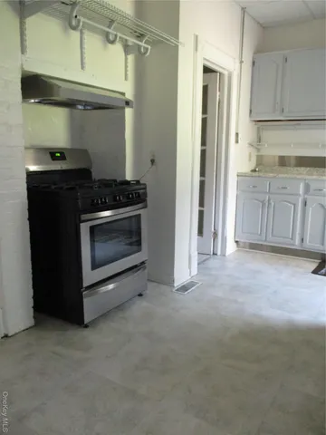 $2,350 | 33 Bayview Terrace, Unit 1, Newburgh, NY 12550