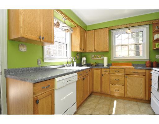 261 Pine Road Pittsburgh, PA 15237 - Photo 7 of 18 Kitchen.