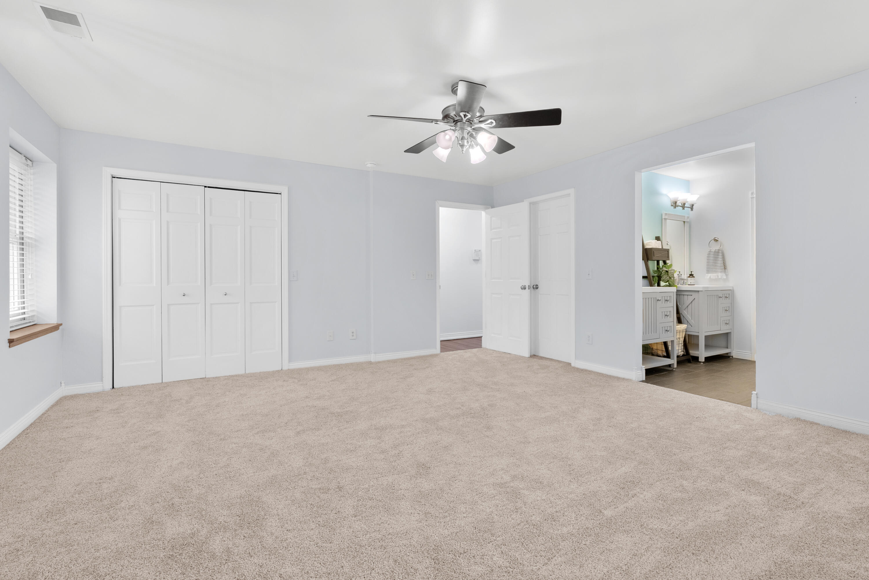 9622 West R Avenue Mattawan, MI 49071 - Photo 25 of 74 Primary Suite