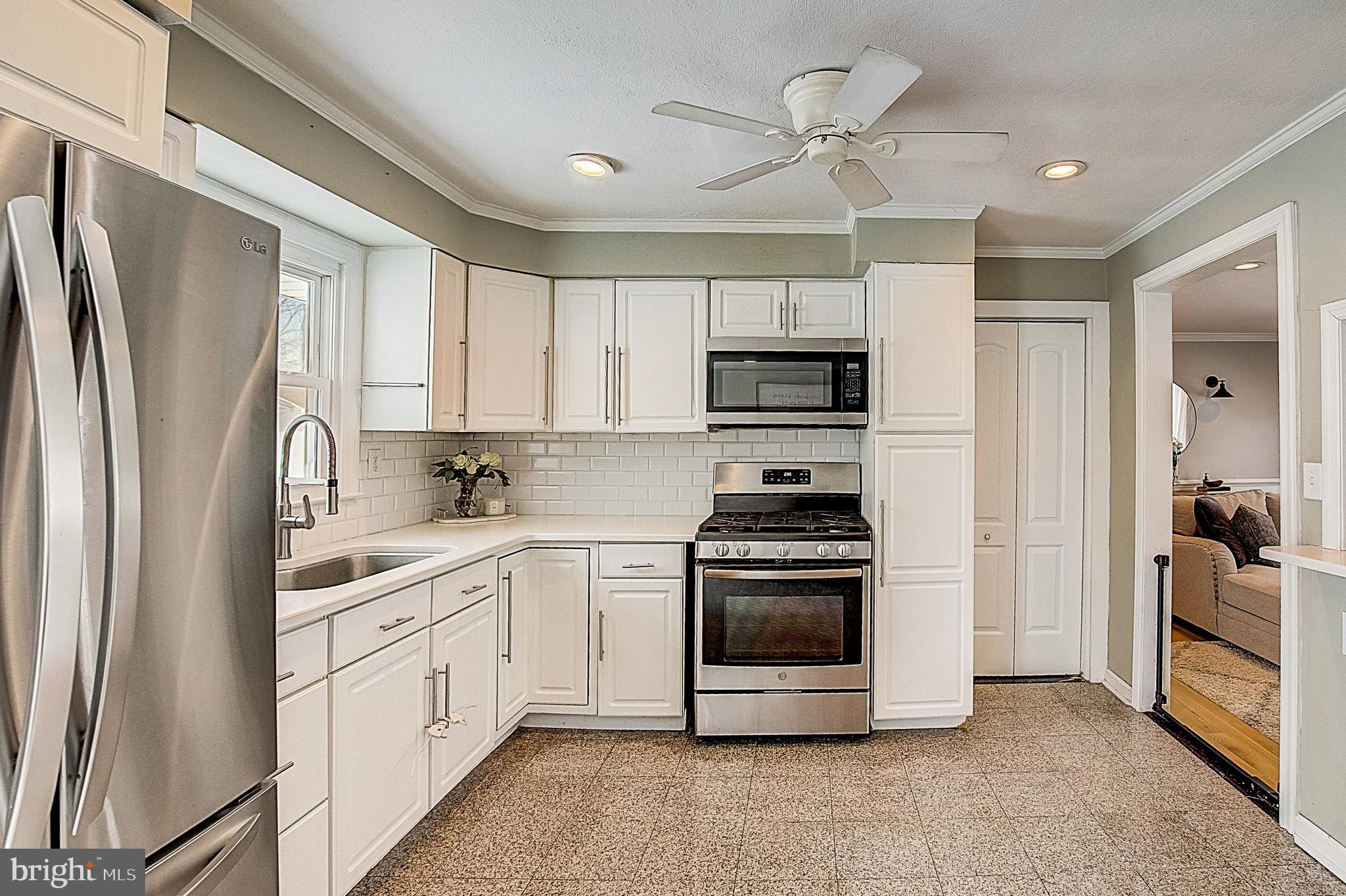 46 Sunset Boulevard Hamilton, NJ 08690 - Photo 16 of 31
