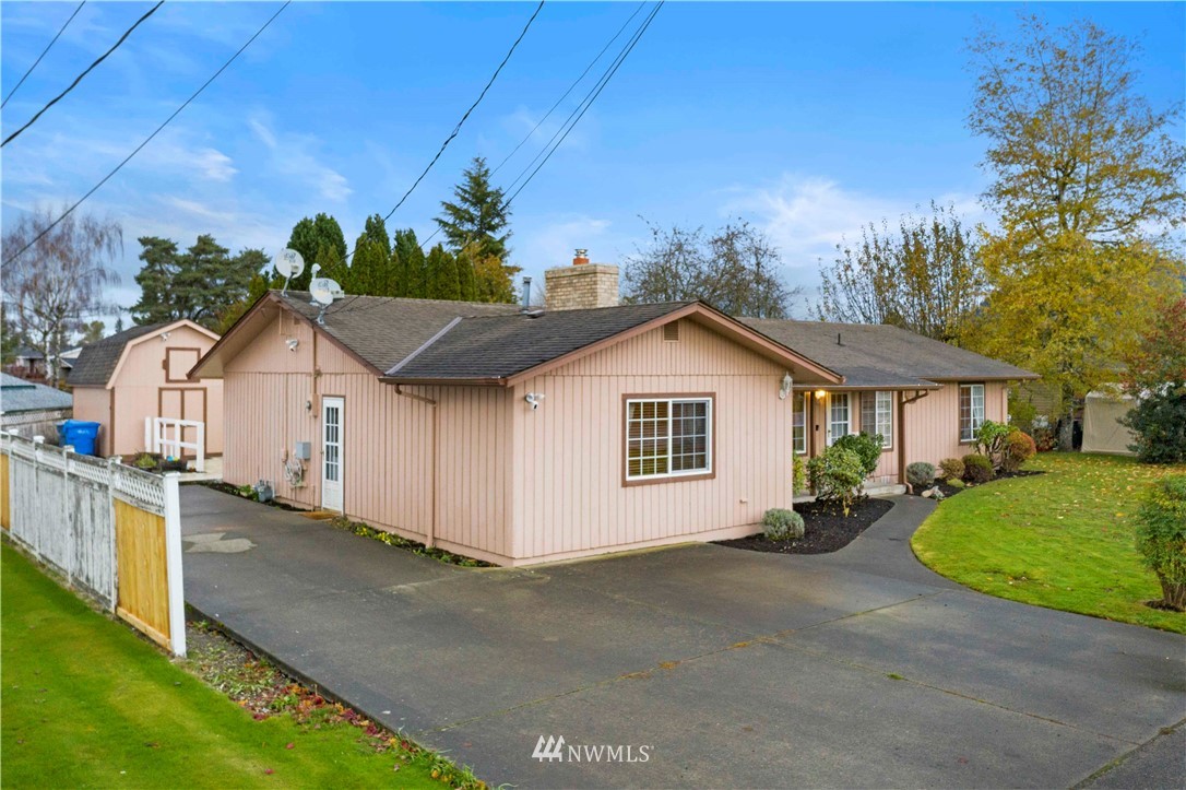 1574 Collins Road Buckley, WA 98321 - Photo 2 of 30