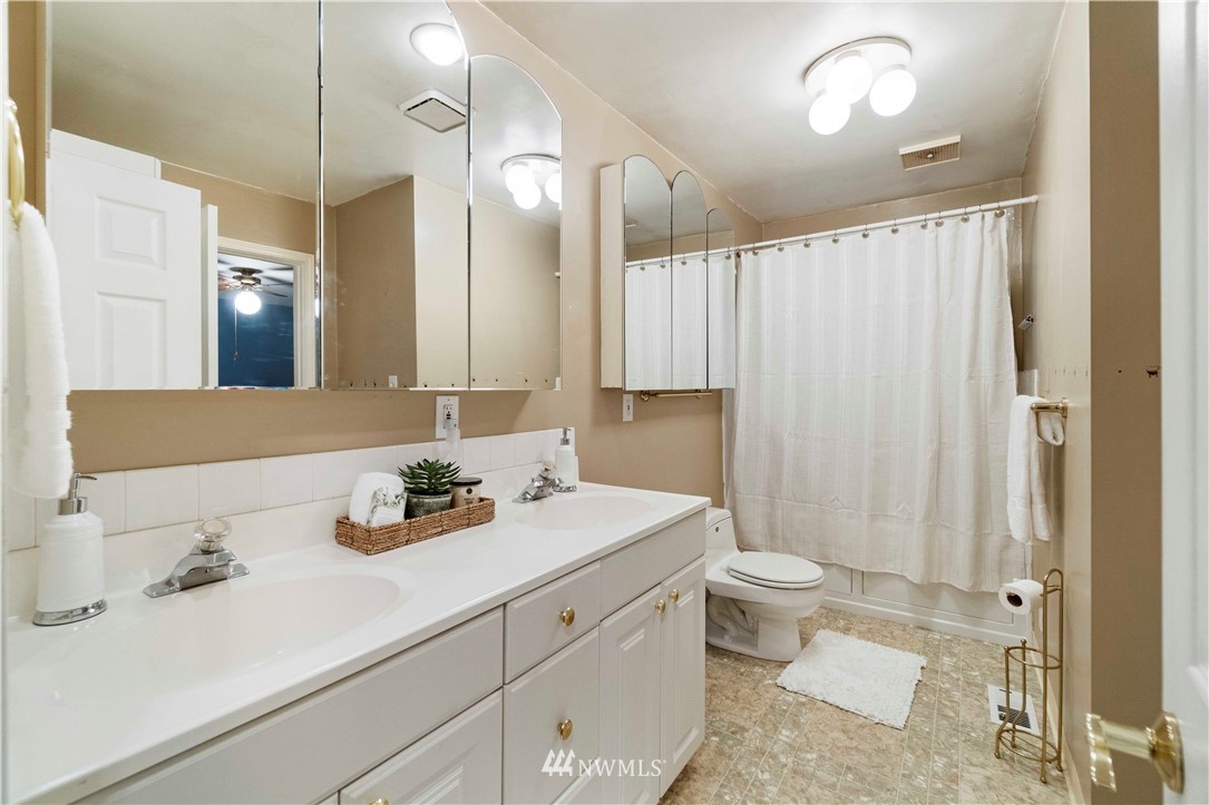 1574 Collins Road Buckley, WA 98321 - Photo 19 of 30