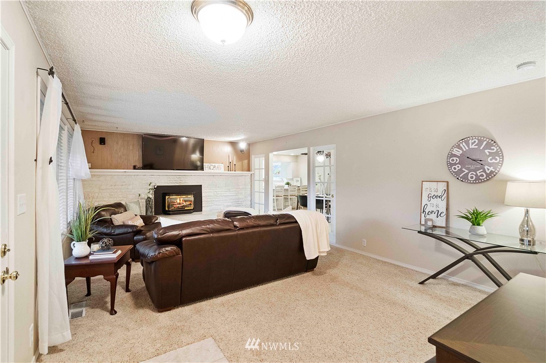 1574 Collins Road Buckley, WA 98321 - Photo 4 of 30