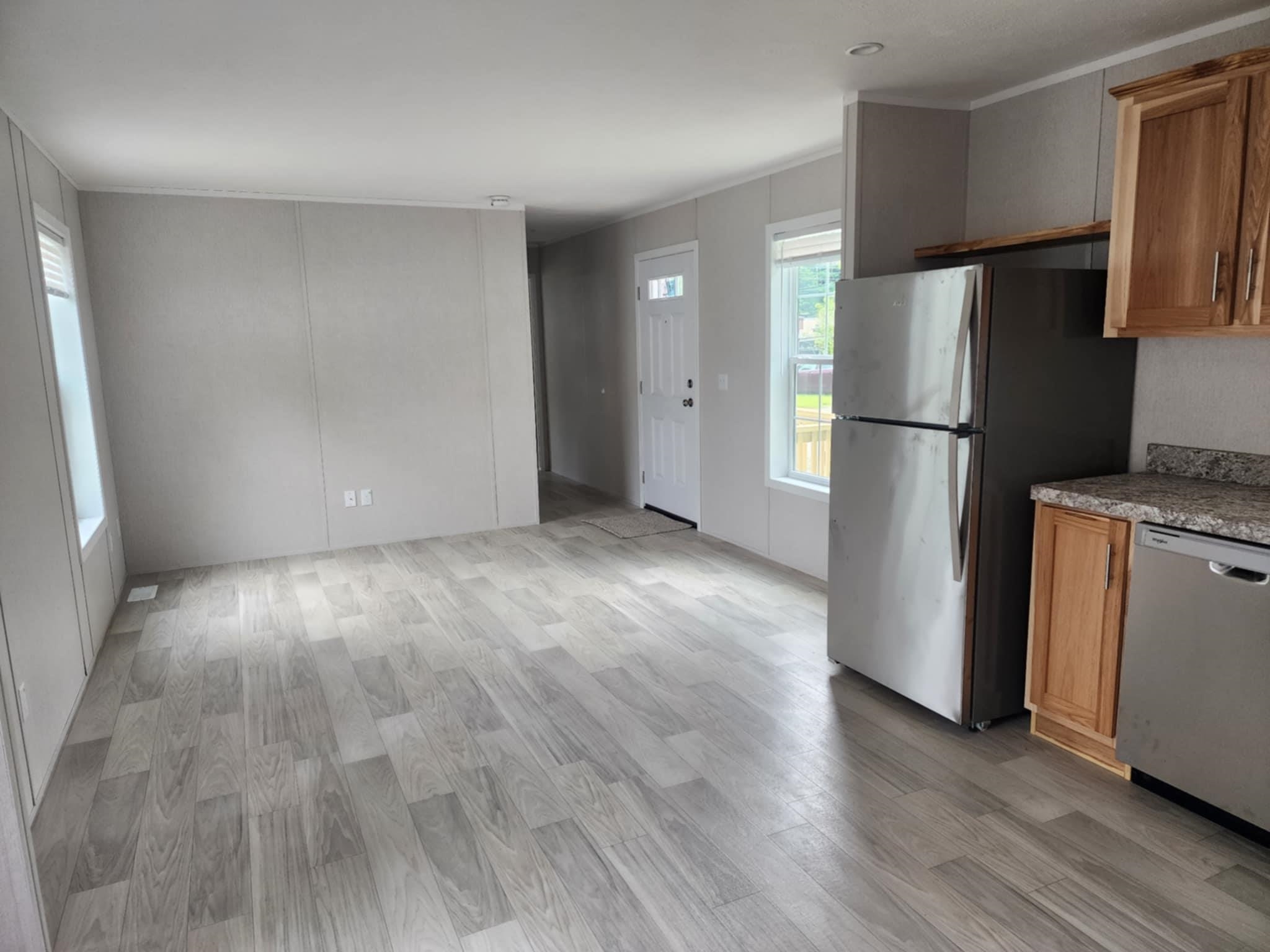 9 Walnut Street Hartford, VT 05088 - Photo 2 of 16