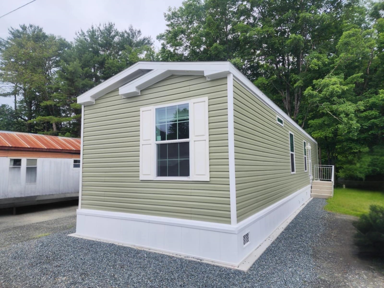 9 Walnut Street Hartford, VT 05088 - Photo 4 of 16