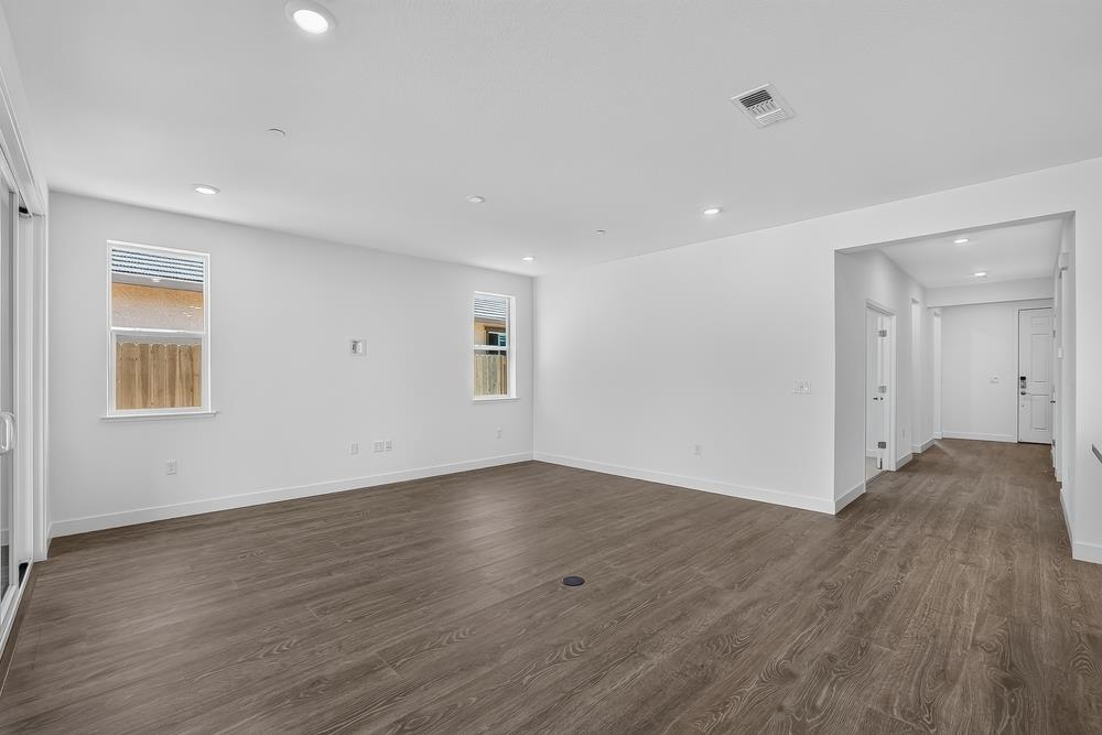 1408 Alpine Way Lincoln, CA 95648 - Photo 6 of 45 1408 Alpine ~ Ready Now