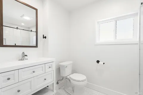 $779,000 | 300 Bradford Lane, Hopland, CA 95449