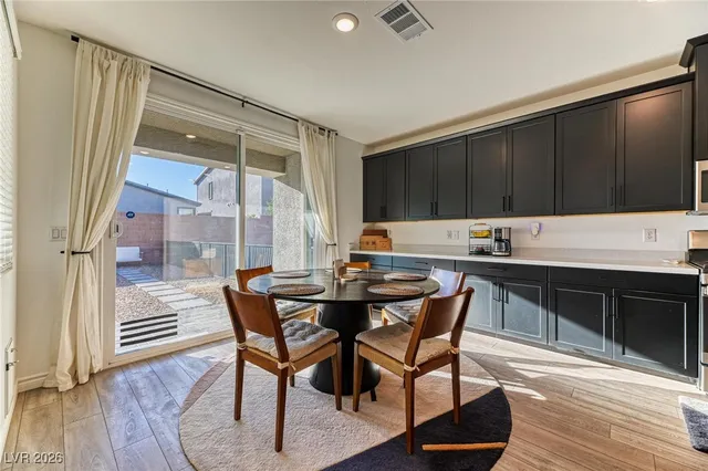 $819,900 | 10069 Desert Azure Street, Las Vegas, NV 89178