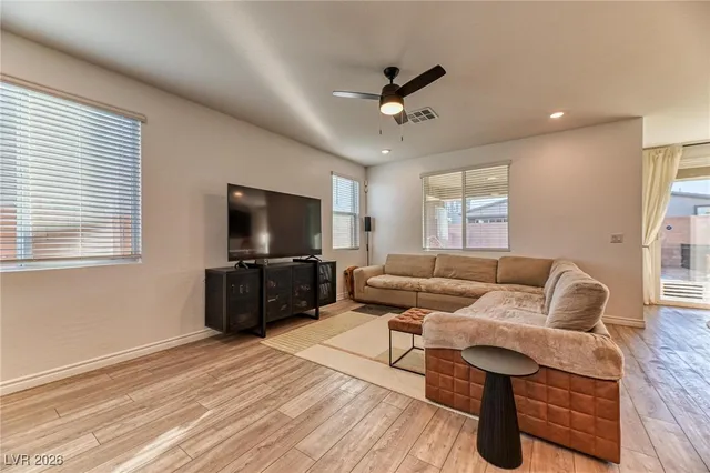 $819,900 | 10069 Desert Azure Street, Las Vegas, NV 89178