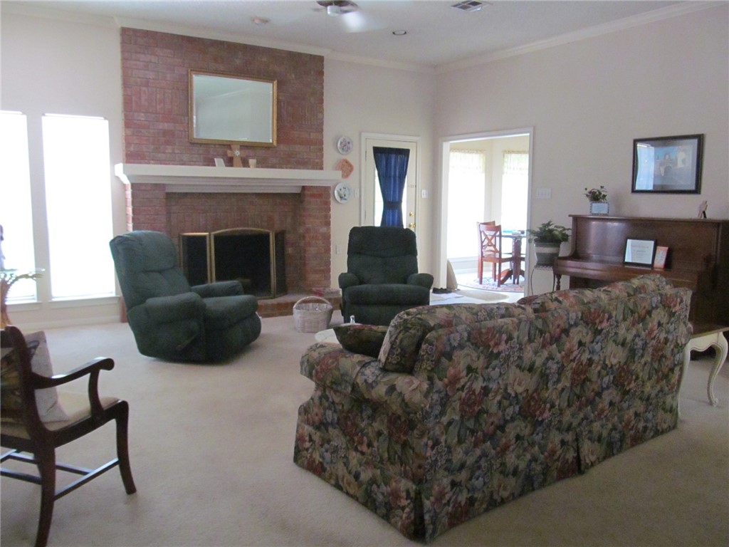 229 Chapman Road Hewitt, TX 76643 - Photo 3 of 13