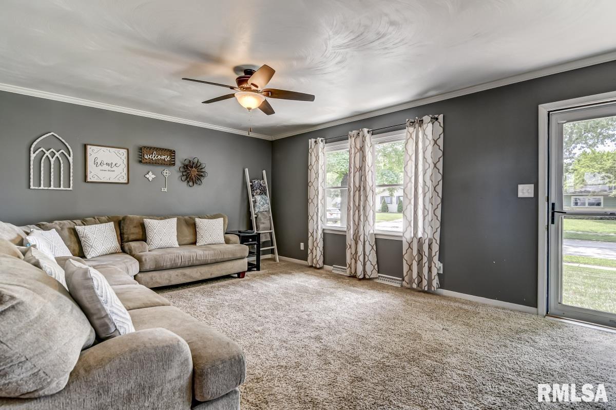 2509 Sherborn Road Springfield, IL 62702 - Photo 4 of 31