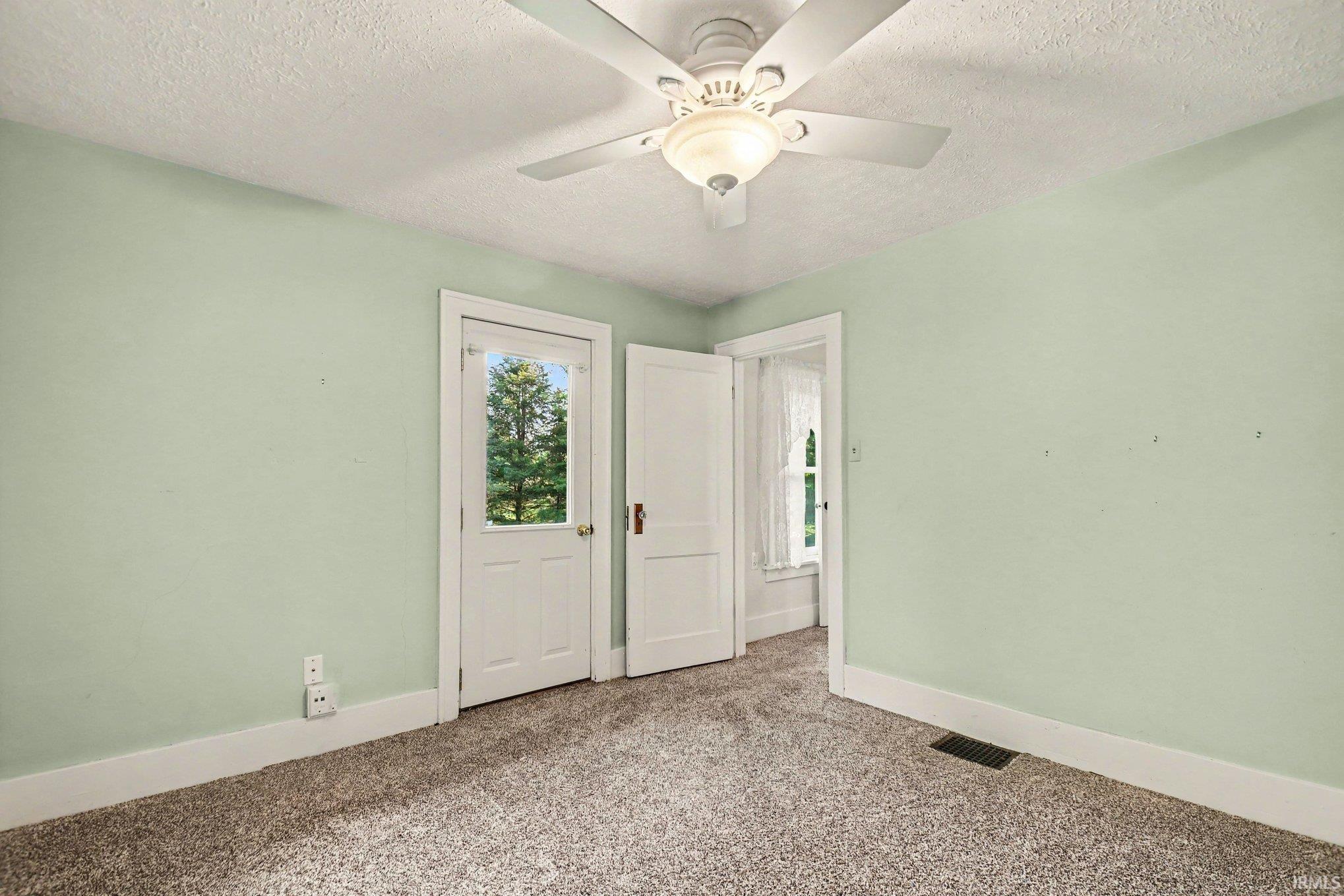 24567 Brick Road South Bend, IN 46628 - Photo 23 of 35