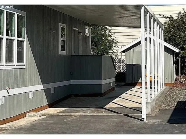 $259,900 | 15889 Sunset Strip, Unit 7, Brookings, OR 97415