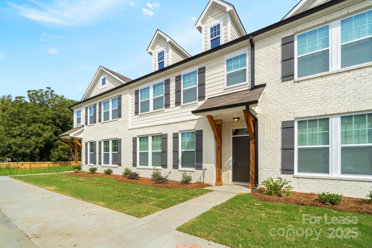 808 Lew Drive Pineville, NC 28134 - Photo 3 of 36